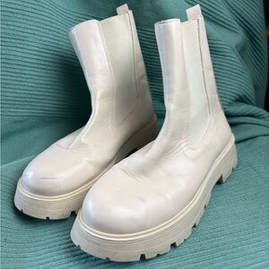 Women's White Chunky Chelsea Boots